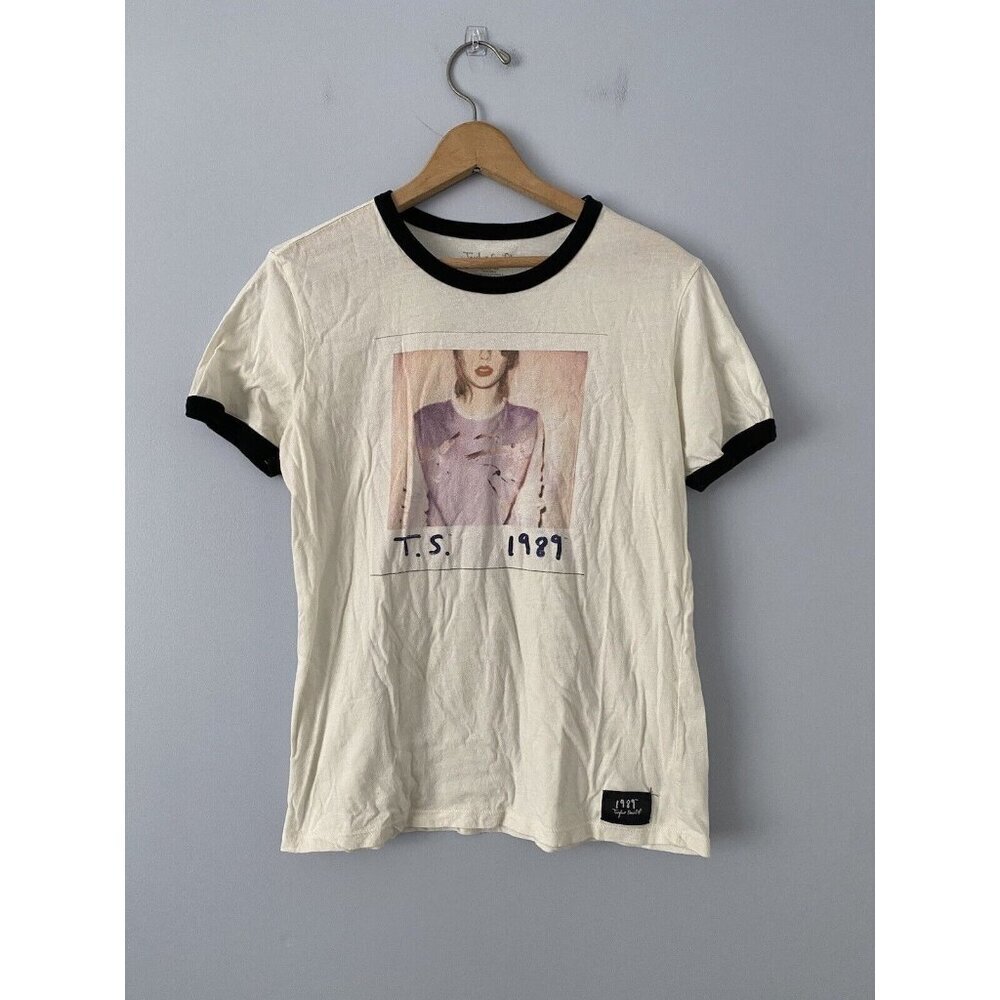 Taylor Swift 1989 World Tour Size Large Polaroid Graphic Ringer Concert T-Shirt